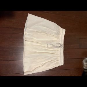 Lululemon white skort/shorts. No tag